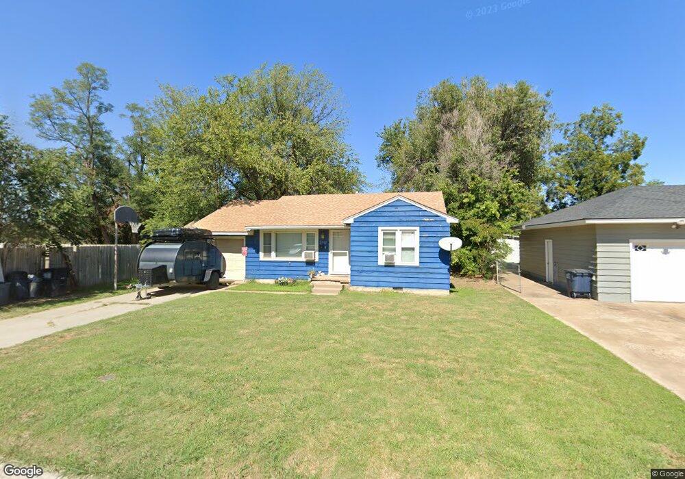 2302 W Elm Ave, Enid, OK 73703 - photo 1