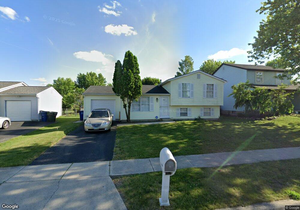 5399 Wesliegh Run Dr, Columbus, OH 43228 - photo 1