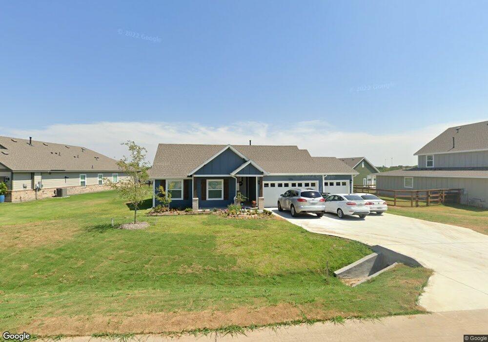 1372 Orange Blossom Ct, Gainesville, TX 76240 - photo 1