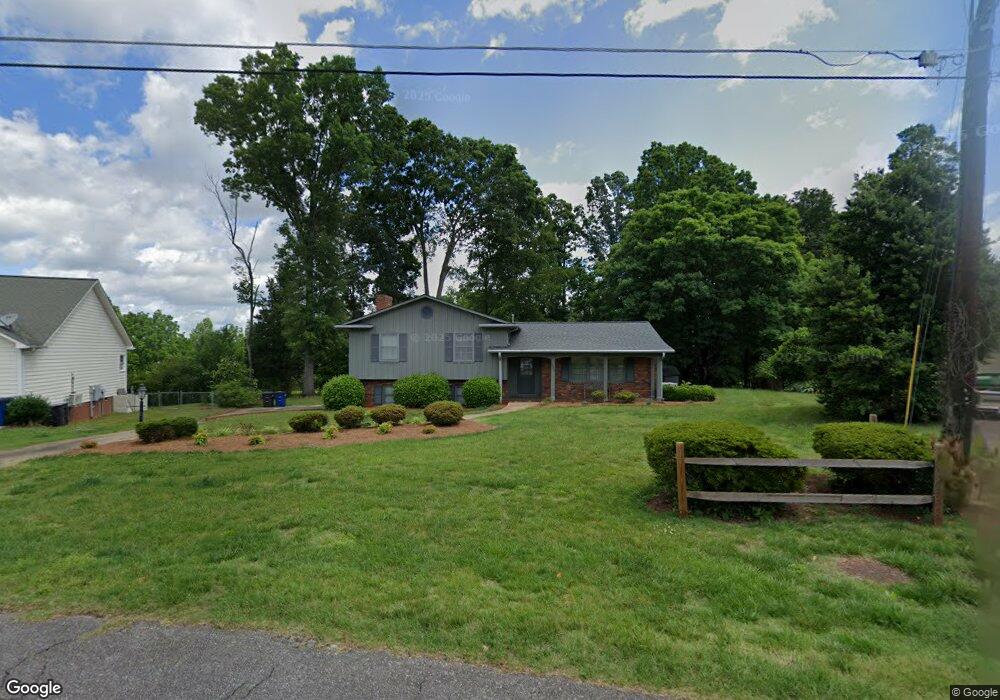 1833 Kenmore Dr, Statesville, NC 28625 - photo 1