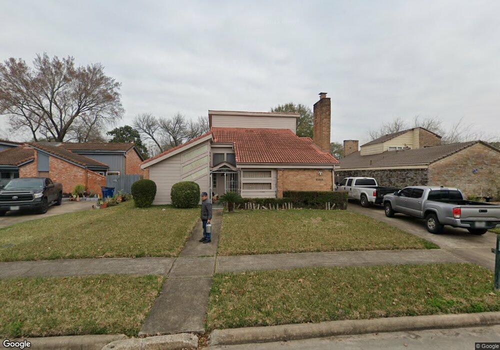 6102 Ogden Forest Dr, Houston, TX 77088 - photo 1