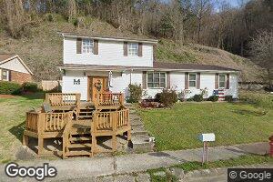 84 Vermillion Ave, Whitesburg, KY 41858