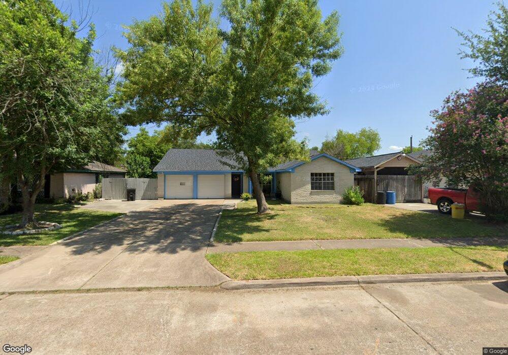 1110 Hidden Valley Dr, Houston, TX 77088 - photo 1