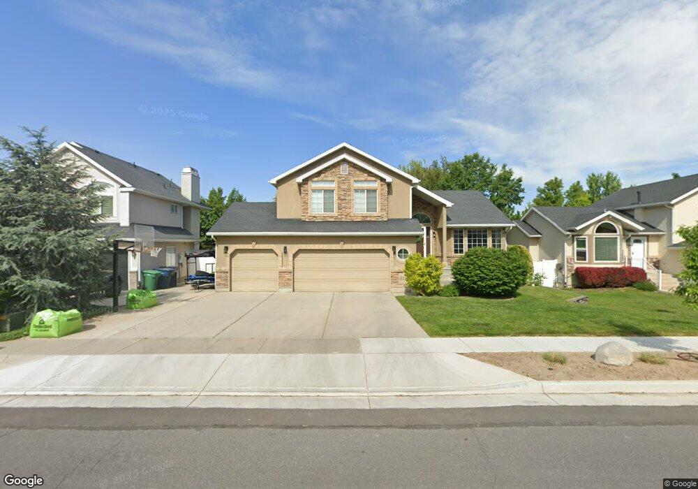 8110 S Nighthawk Dr, Sandy, UT 84094 - photo 1