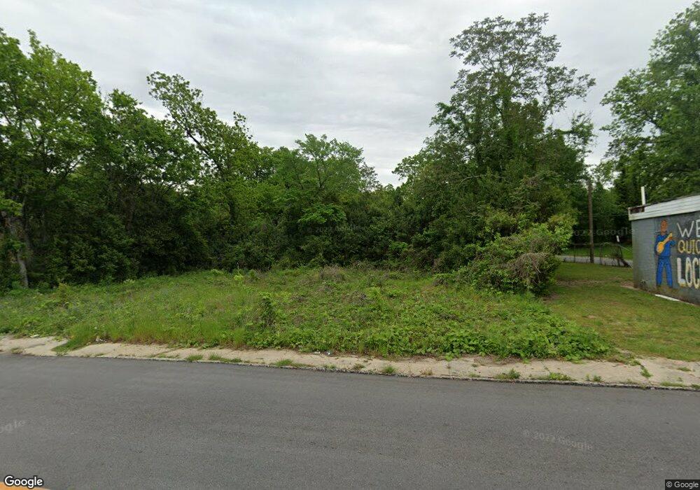 2070 2nd St, Macon, GA 31201 - photo 1