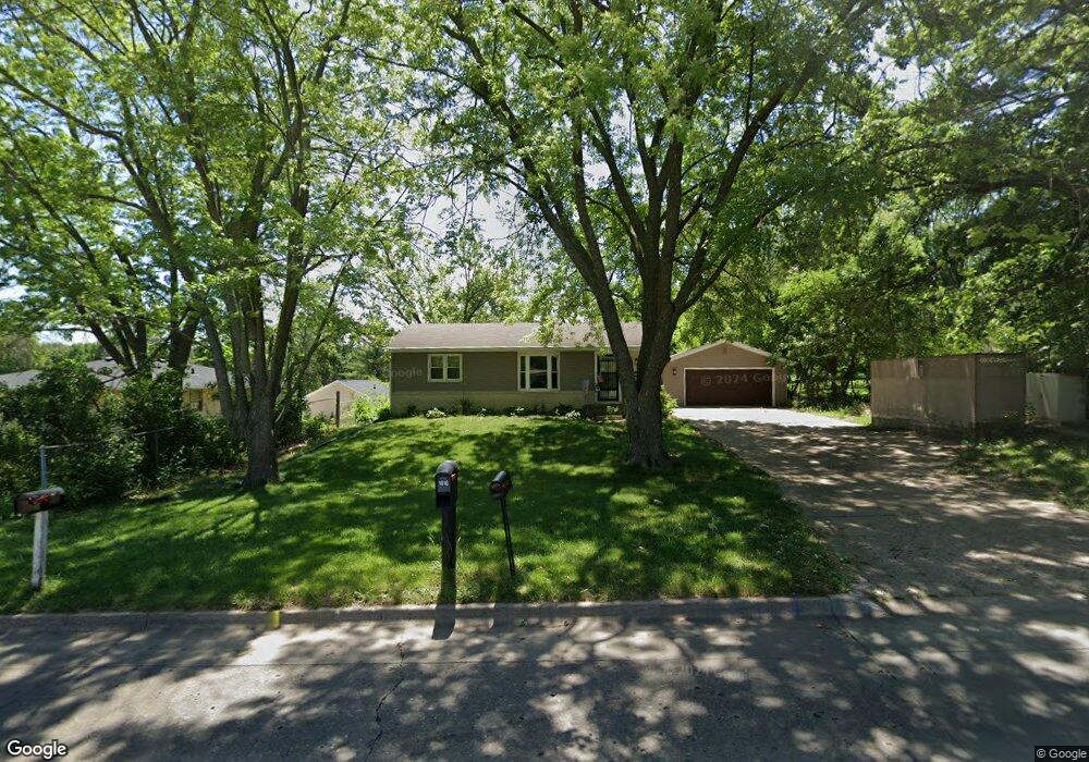 1835 E Park Ave, Des Moines, IA 50320 - photo 1