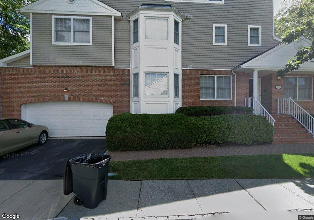 2 Waldeck Ct, West Orange, NJ 07052 - photo 1