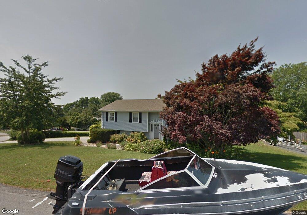 6 Algonquin Dr, Middletown, RI 02842 - photo 1