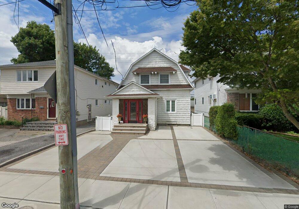 336 Mulry Ln, Lawrence, NY 11559 - photo 1