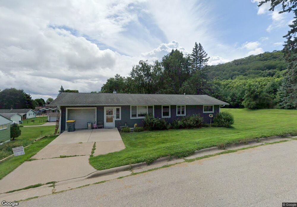 715 N 2nd St, La Crescent, MN 55947 - photo 1