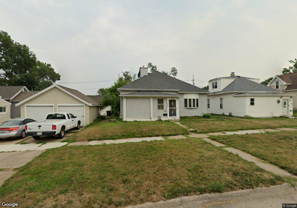1811 3rd St SW, Cedar Rapids, IA 52404 - photo 1
