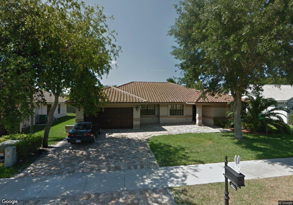 9621 Ridgeside Ct, Davie, FL 33328 - photo 1