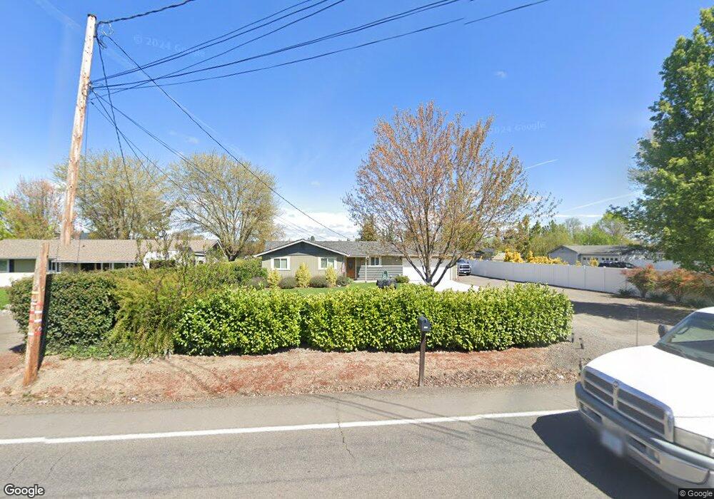 2476 Beall Ln, Central Point, OR 97502 - photo 1