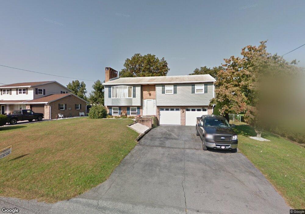 123 Milhouse Ave, Chambersburg, PA 17202 - photo 1