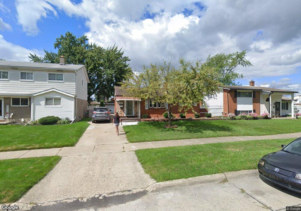 30843 J Carls St unit Bldg-Unit, Roseville, MI 48066 - photo 1