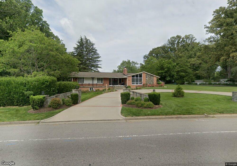 3346 Sleepy Hollow Rd, Falls Church, VA 22044 - photo 1