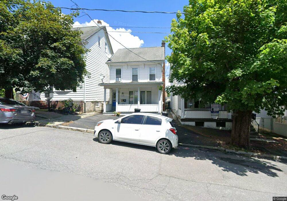 219 N Lehigh St unit Apartment 2, Tamaqua, PA 18252 - photo 1