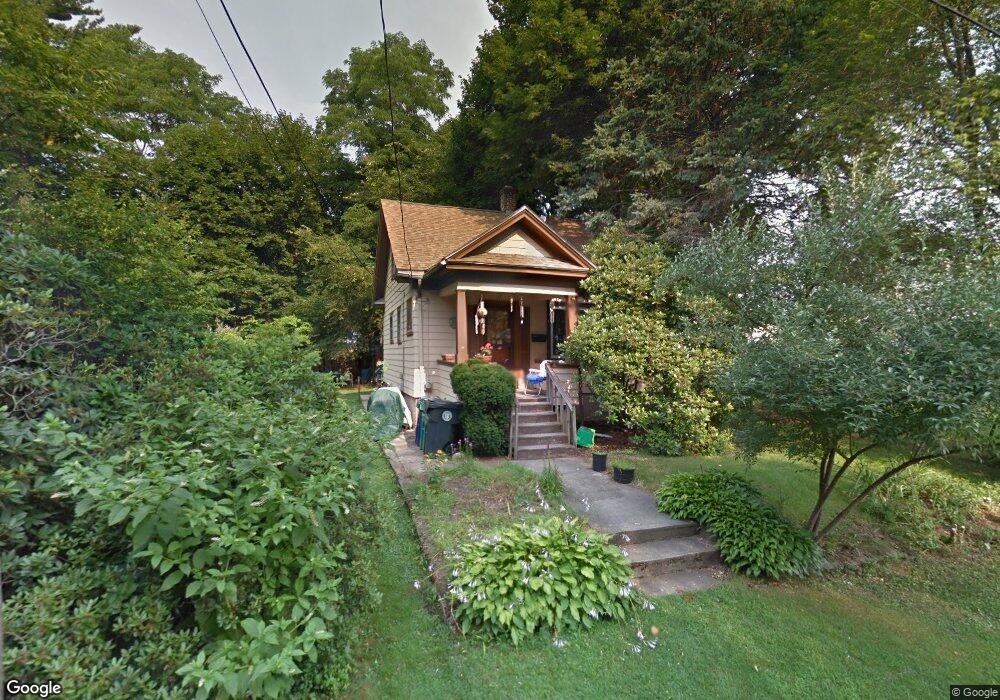 17 Lindell St, Warwick, RI 02888 - photo 1