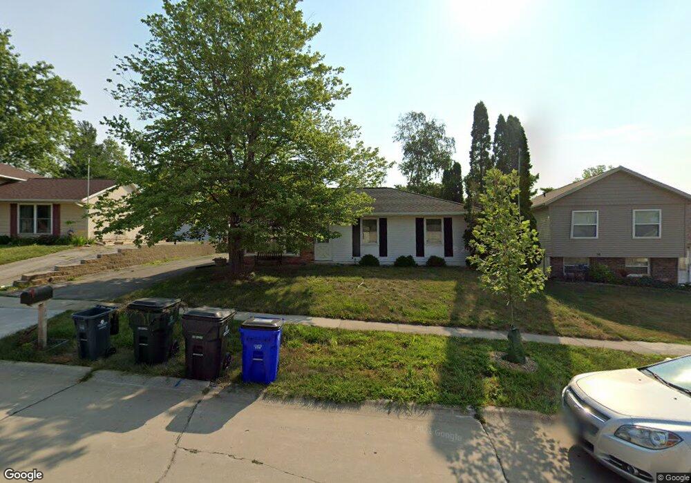 613 Bartlet Ct NW, Cedar Rapids, IA 52405 - photo 1