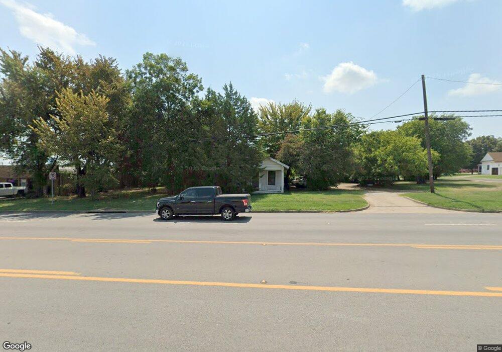 805 E Ennis Ave, Ennis, TX 75119 - photo 1