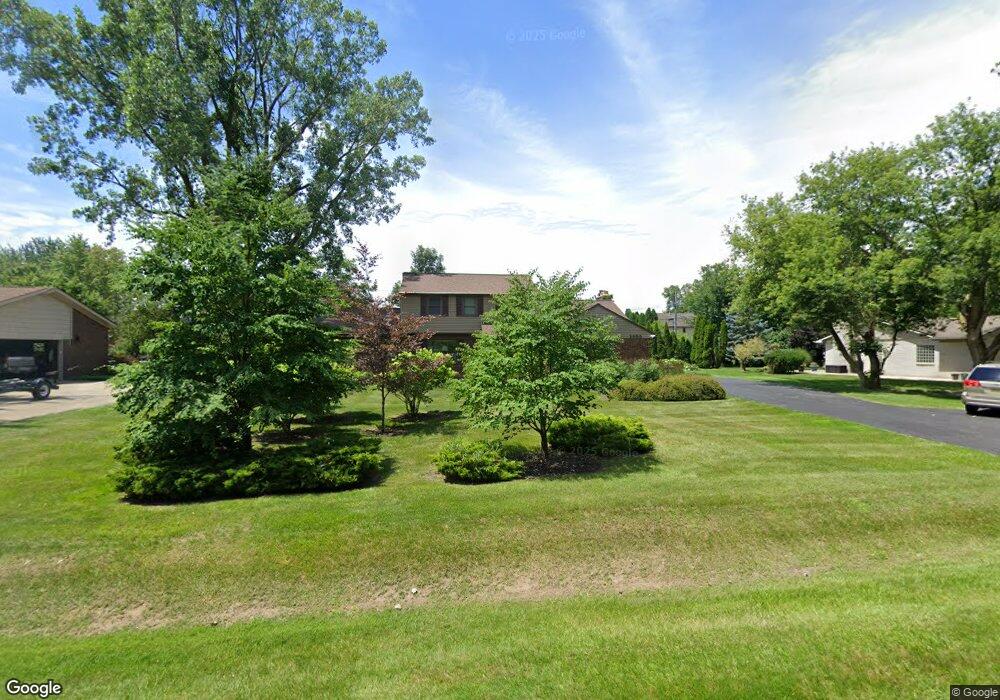 2050 Strader Dr, West Bloomfield, MI 48324 - photo 1