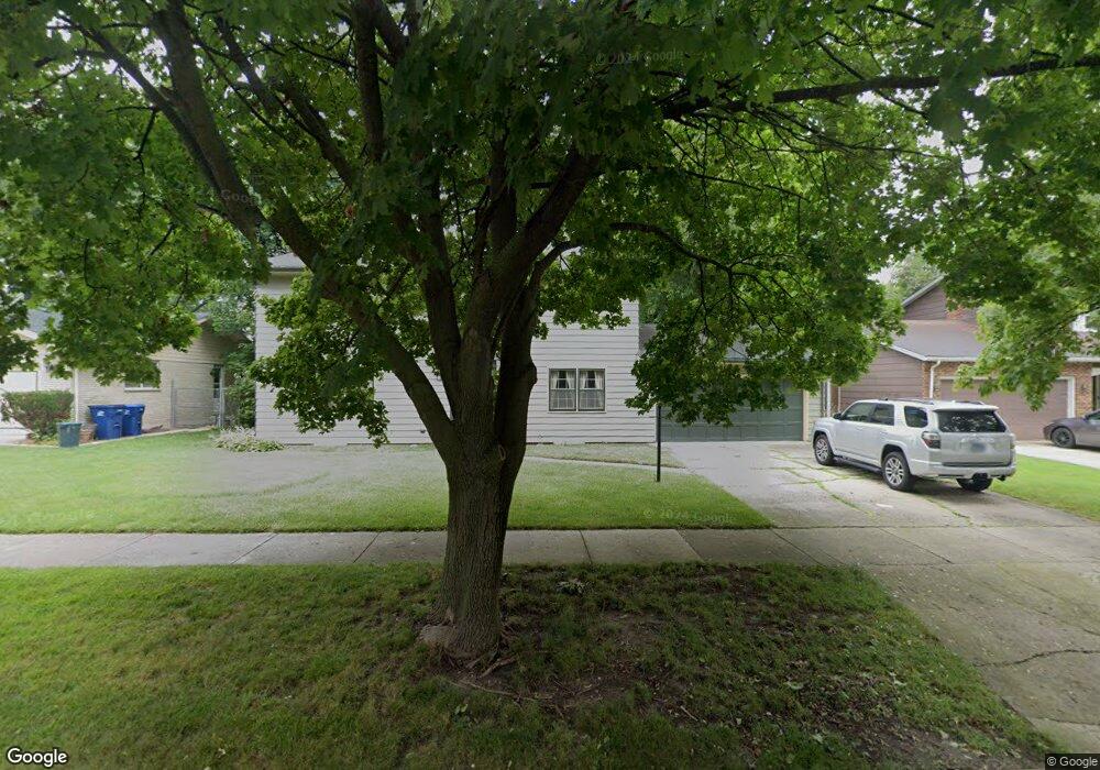 2046 Chestnut St, Waukegan, IL 60087 - photo 1