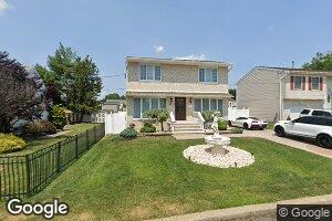 27 N Robert St, Sewaren, NJ 07077