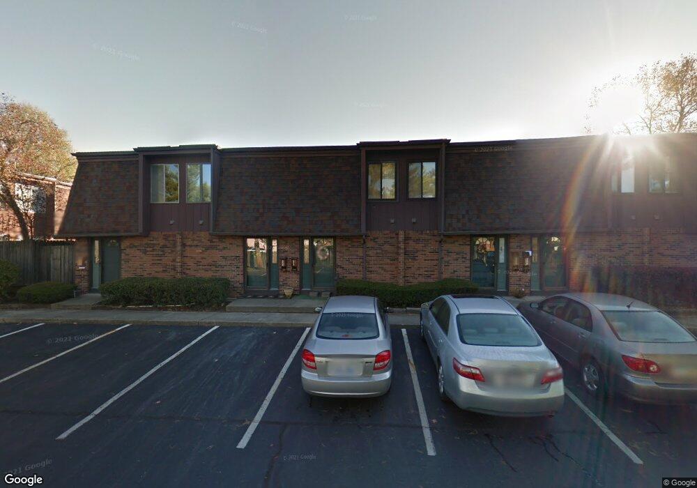 372 Shell Ct W unit 372, Columbus, OH 43213 - photo 1