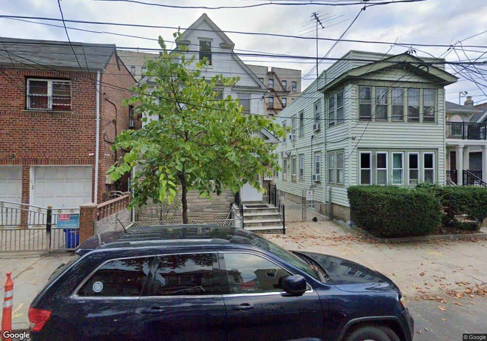 8747 112th St, Richmond Hill, NY 11418 - photo 1