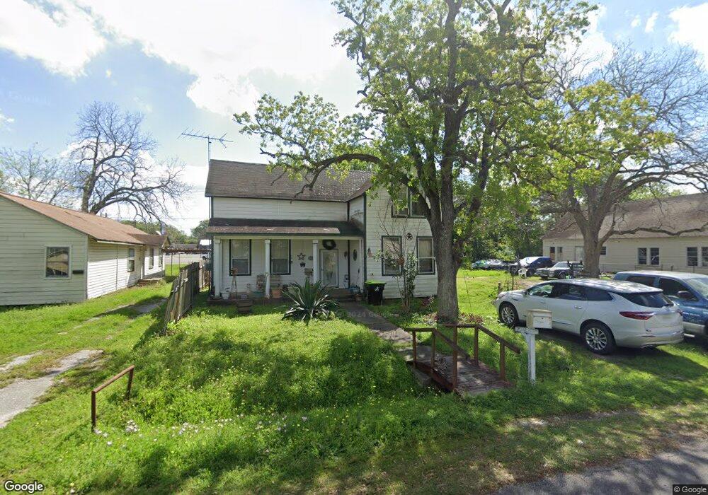 2913 Avenue E, Bay City, TX 77414 - photo 1