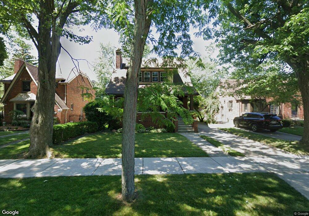 897 Fisher Rd, Grosse Pointe, MI 48230 - photo 1