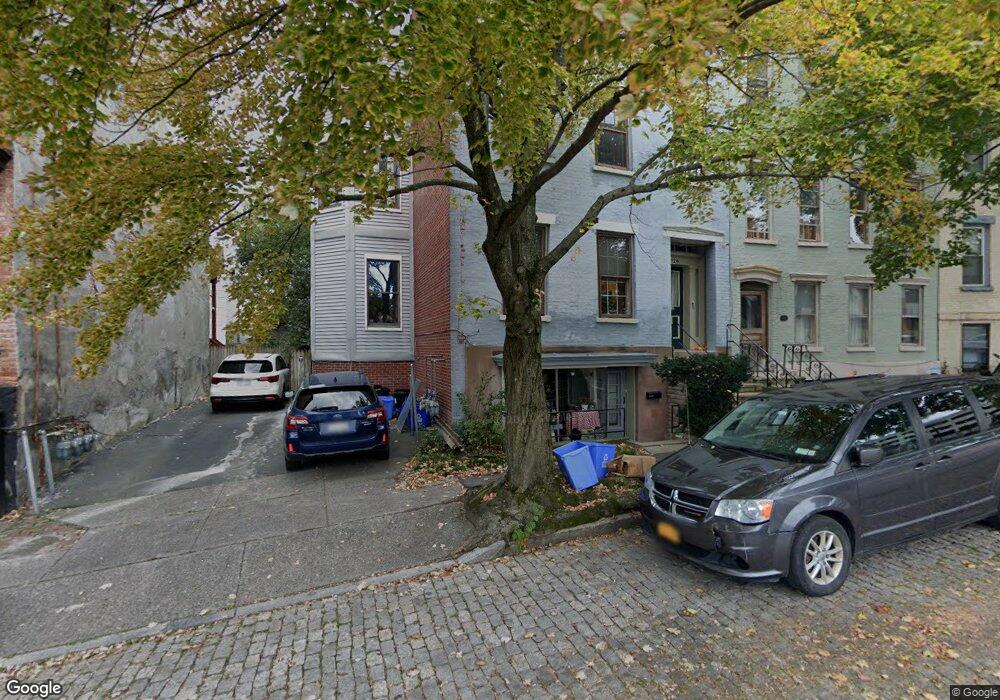 124 Hamilton St unit 2, Albany, NY 12207 - photo 1