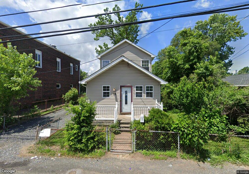 15 Laurence Pkwy, Laurence Harbor, NJ 08879 - photo 1