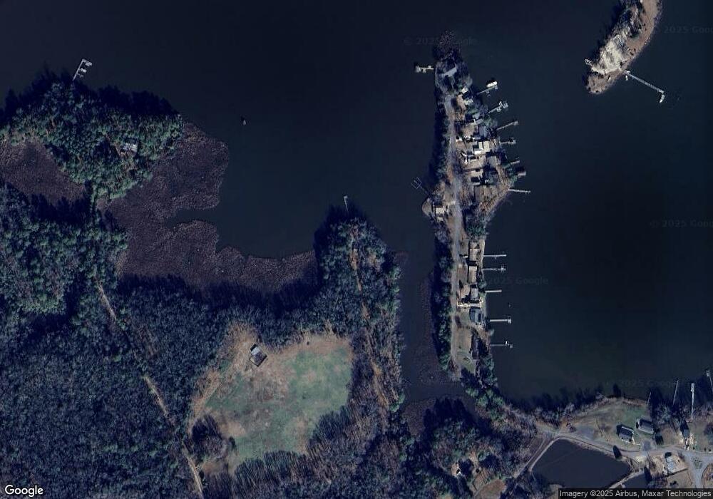 224 Anchor Ln, Colonial Beach, VA 22443 - photo 1