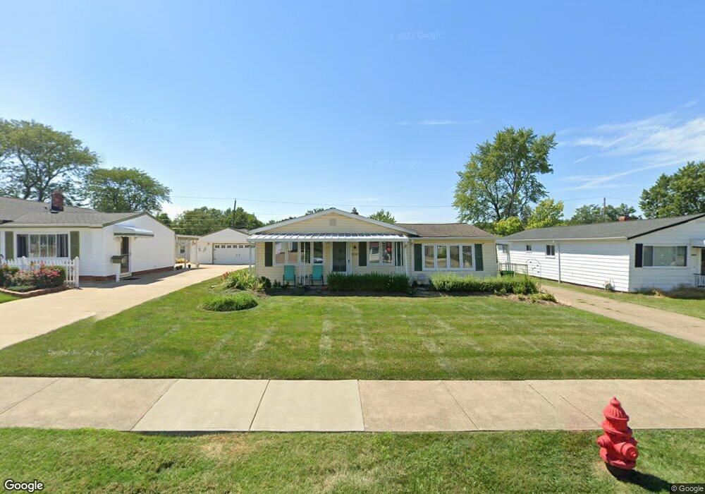 1846 Eldon Dr, Wickliffe, OH 44092 - photo 1