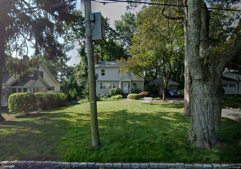 7 Highland Ave, Darien, CT 06820 - photo 1