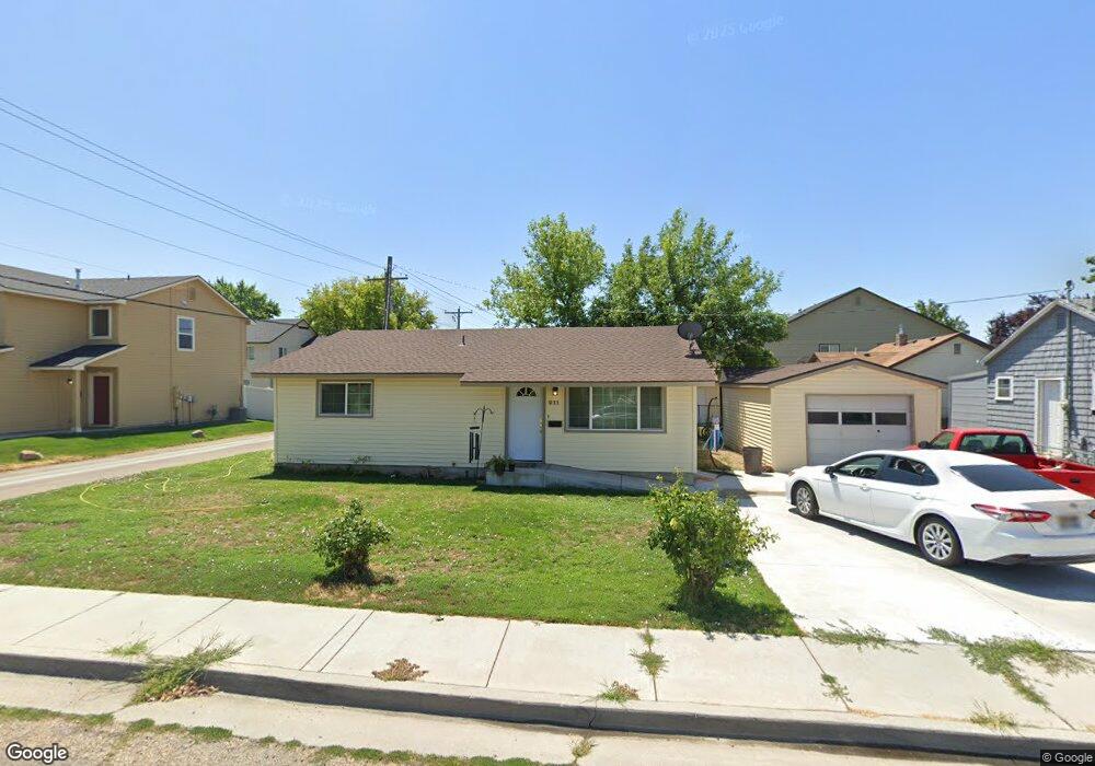 911 E Dewey Ave, Nampa, ID 83686 - photo 1