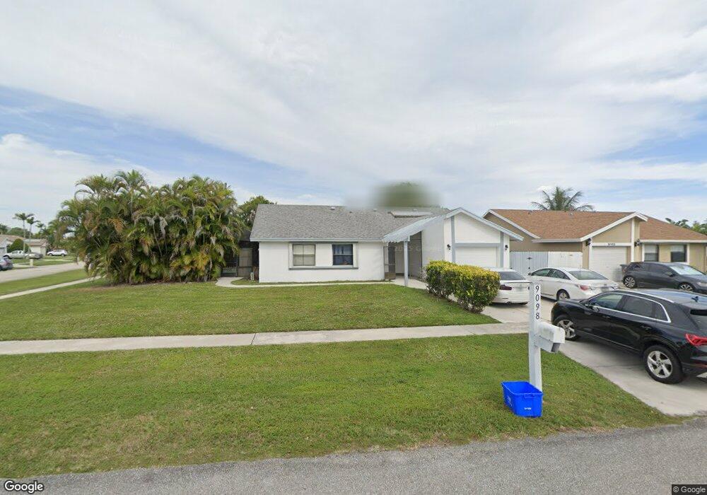 9098 Bedford Dr, Boca Raton, FL 33434 - photo 1