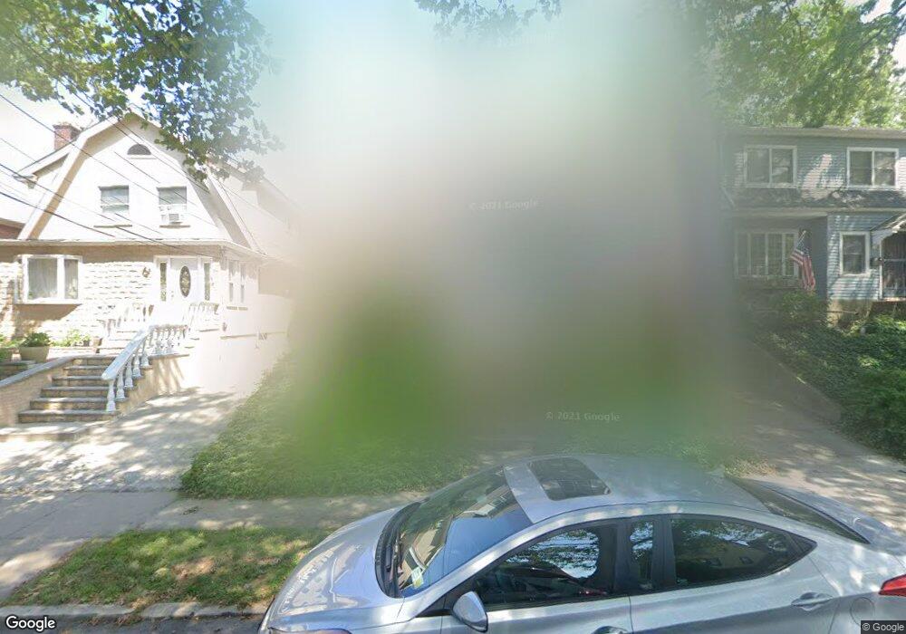 4323 170th St, Flushing, NY 11358 - photo 1