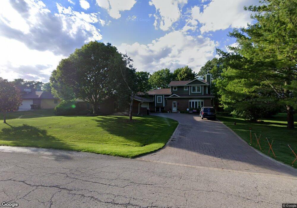 29W046 Wagner Rd, Naperville, IL 60564 - photo 1