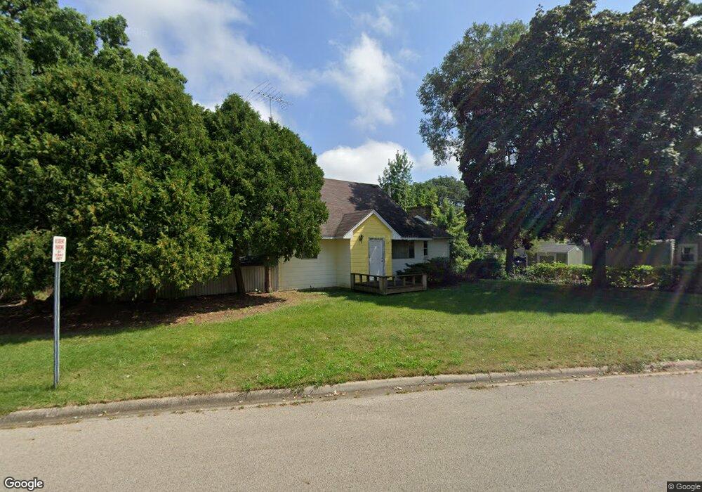 117 N Pioneer Rd, Waukegan, IL 60085 - photo 1