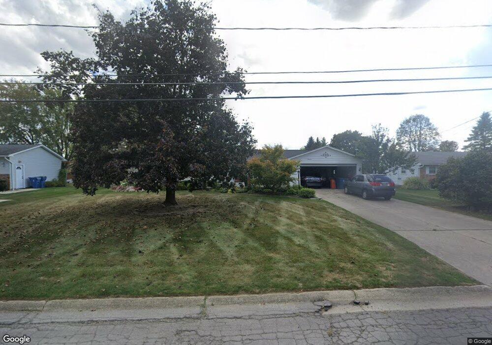 7071 S Fork Dr, Swartz Creek, MI 48473 - photo 1