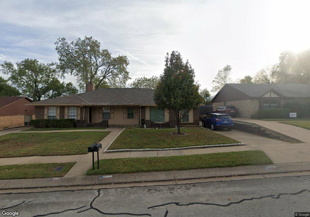 2316 Chestnut Way, Bedford, TX 76022 - photo 1