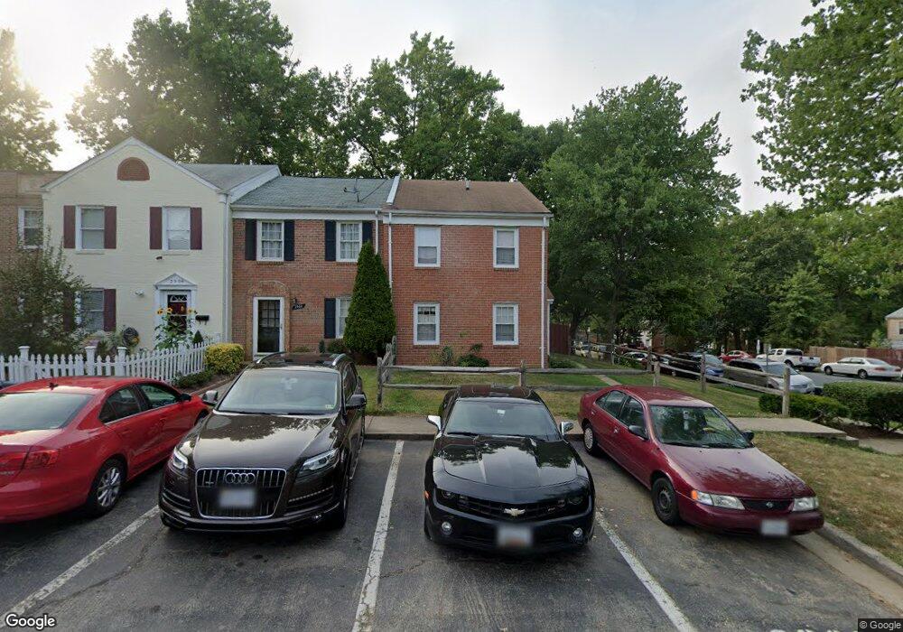 2900 Wetherburn Ct, Woodbridge, VA 22191 - photo 1