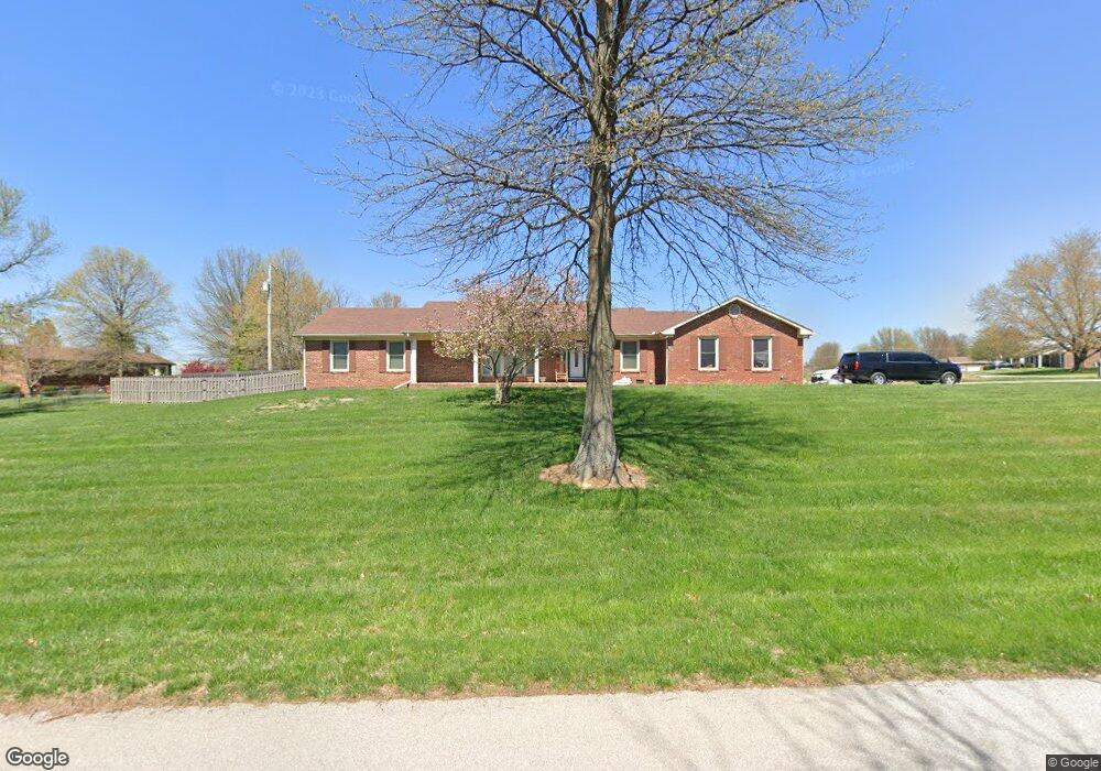 129 Farmbrook Cir, Frankfort, KY 40601 - photo 1
