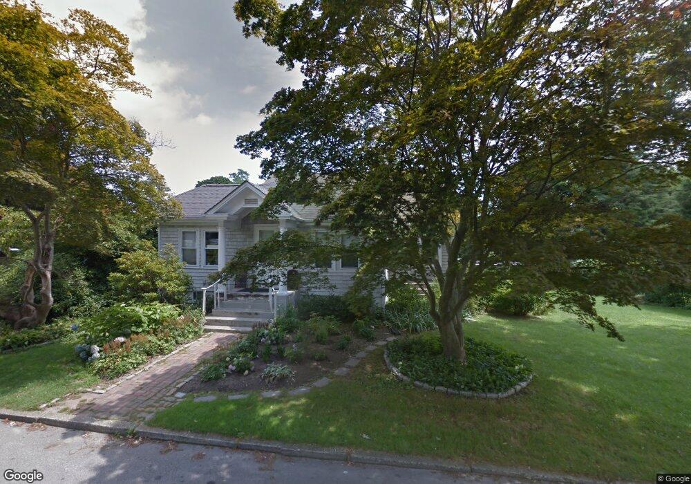 38 Grinnell St, Jamestown, RI 02835 - photo 1