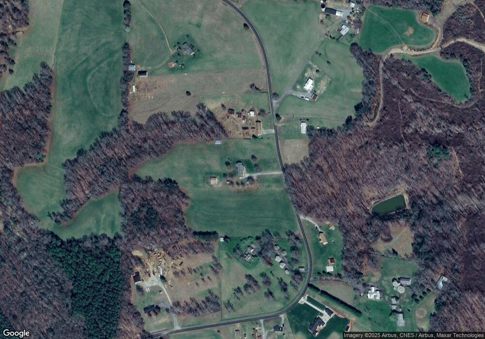 570 Pisgah Ridge Cir, Hiddenite, NC 28636 - photo 1