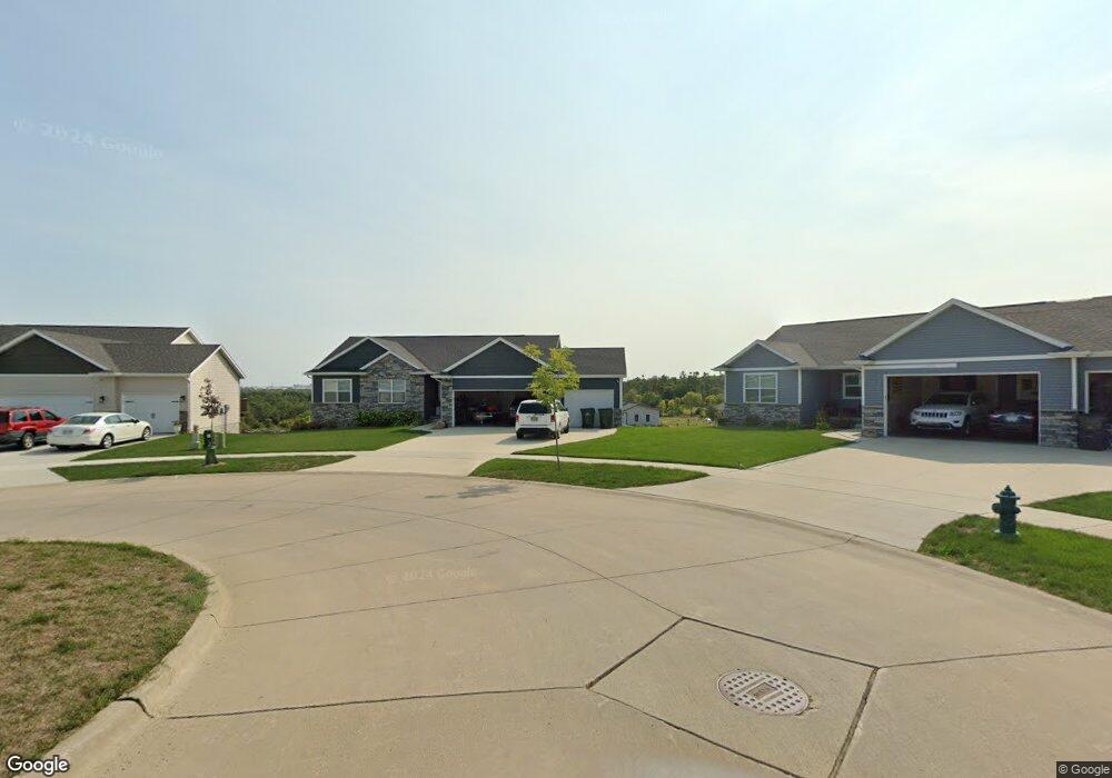 2121 Wycliffe Ct SW, Cedar Rapids, IA 52404 - photo 1