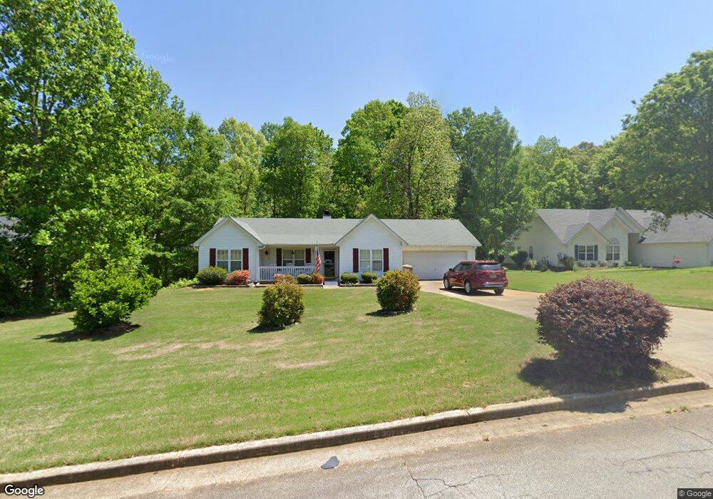 571 Hickeria Way unit 2, Winder, GA 30680 - photo 1