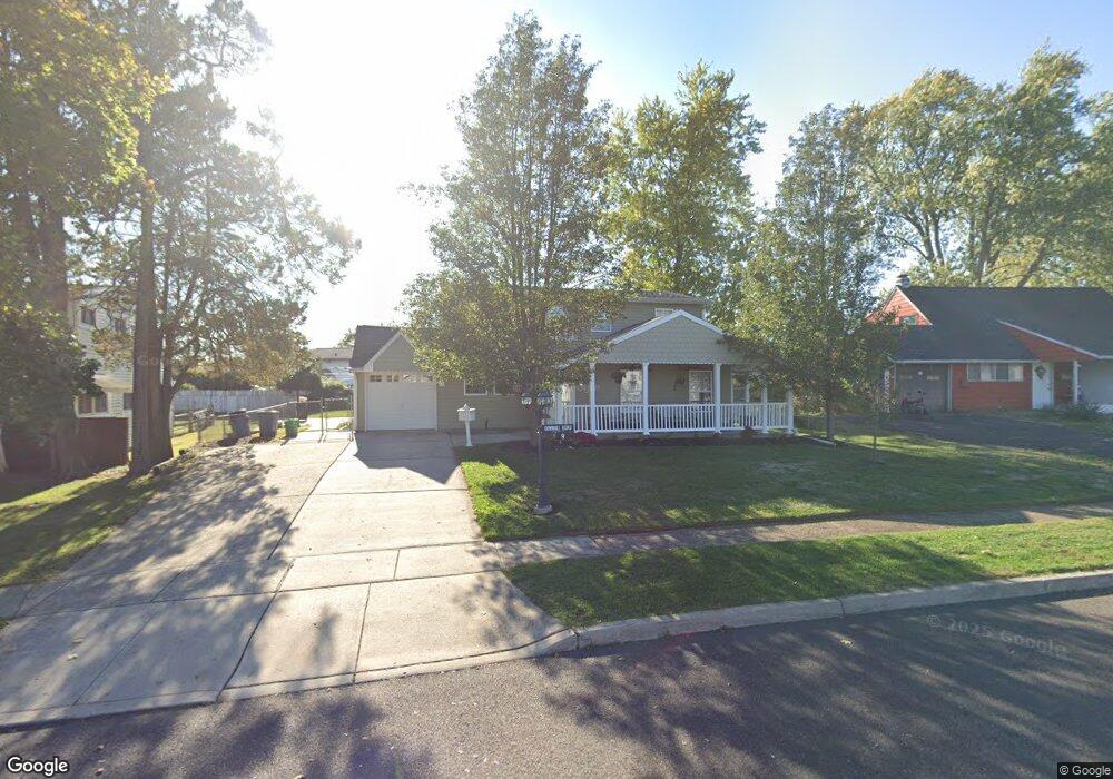 9 Downhill Rd, Levittown, PA 19056 - photo 1